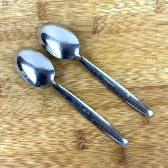 Oneida Leda Set of 2 Teaspoons 18/10 Stainless Steel 6 inch Durable Flatware - Picture 2 of 6